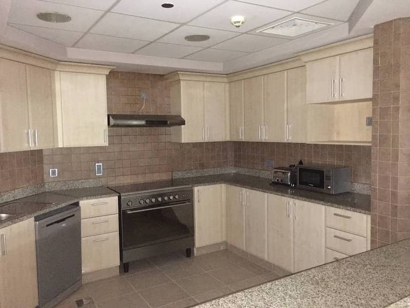 Lowest Rent Three Bedroom Plus Maid in Palm Jumeirah