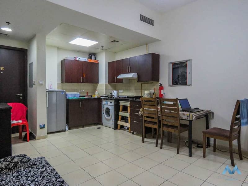 8 6.5% ROI | Well Maintained I Rented Unit