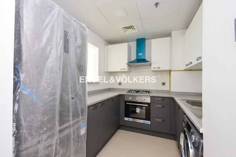 2 Pay 6 Cheques | Fitted Kitchen | Chiller Free