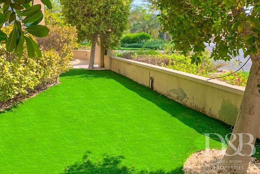 5 Pool | Landscaped Gardens | Corner Villa