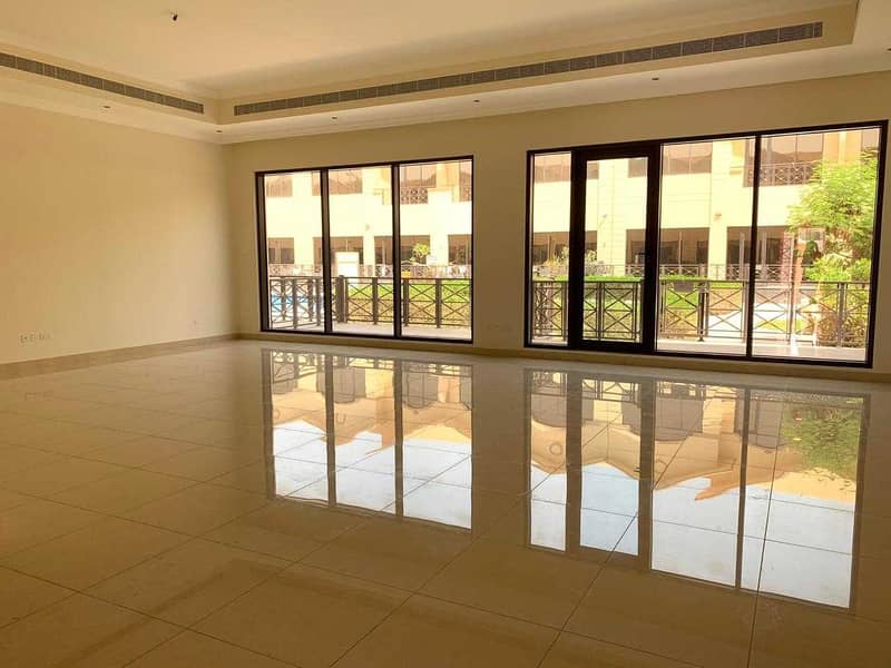 Вилла в Аль Барша，Аль Барша 1, 4 cпальни, 160000 AED - 5340083