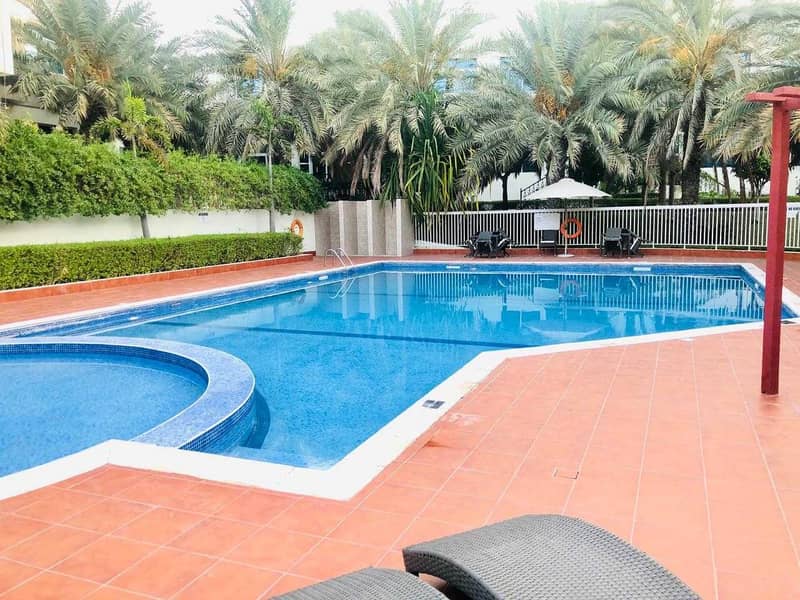 4 BEDROOM COMPOUND VILLA / SHARING POOL & GARDEN /READY TO MOVE IN