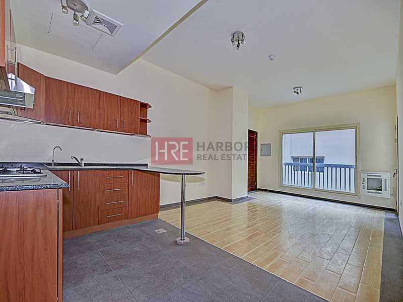 2 Courtyard View | Newly Refurbished | Large 1 BR