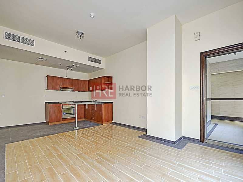 4 Courtyard View | Newly Refurbished | Large 1 BR