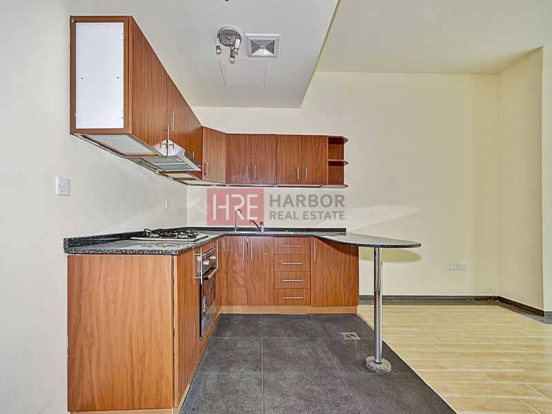 7 Courtyard View | Newly Refurbished | Large 1 BR