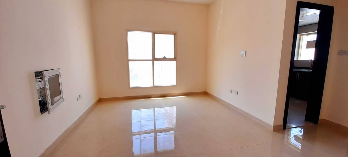 BRAND NEW 1BHK 17K 4TO6CHEQUE PAYMENT VERY GOOD LOCATION IN AL MUJARRAH CLOSED TO PARK BRAND NEW 1BHK 17K 4TO6CHEQUE PAYMENT VERY GOOD LOCATION IN AL MUJARRAH CLOSED TO PARK
