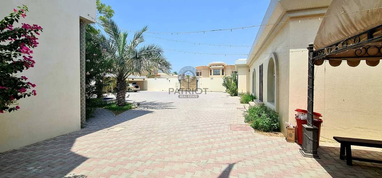13 Marvelous Big  House In Prime Location Of Umm Al Sheif