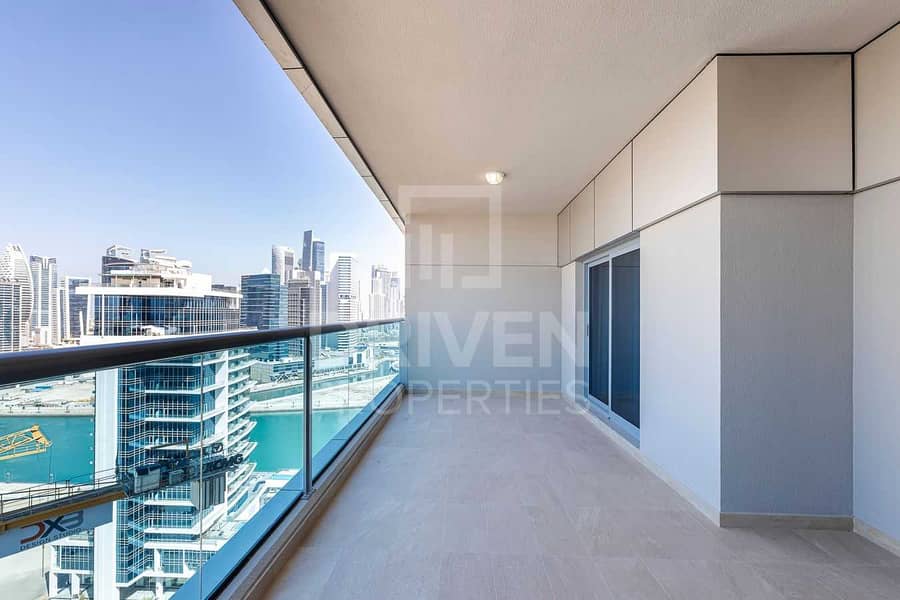 10 Bright and Large Terrace | Furnished Apt