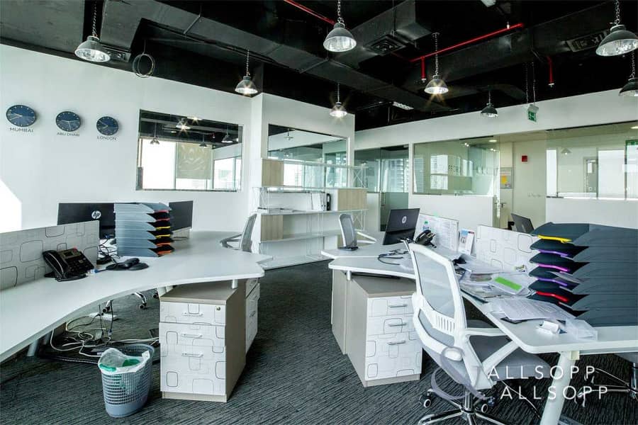 4 Fully Furnished | Corner Office | Grade A Tower