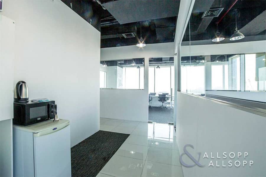 14 Fully Furnished | Corner Office | Grade A Tower