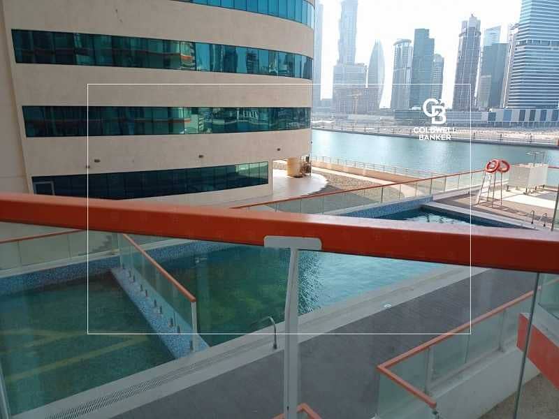 15 Brand New Bright with Pool Facing 1 Bed Apartment