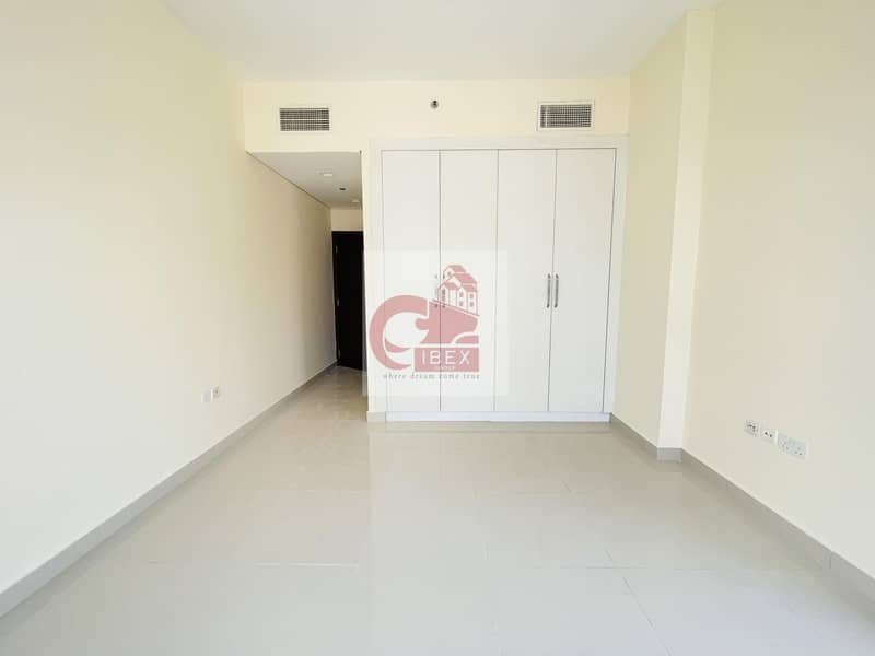 2 Month free 3 open view balcony Store+Laundry room both Masters now in 60k jaddaf