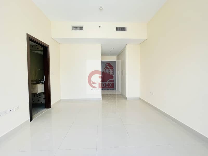 9 Month free 3 open view balcony Store+Laundry room both Masters now in 60k jaddaf