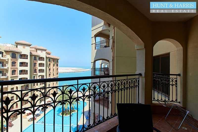 2 5* Hotel Apartment with Sea Views - Amazing location