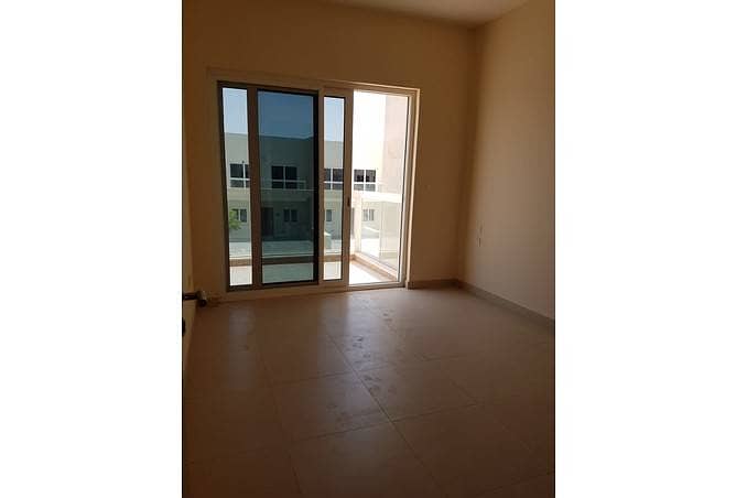 Amazing 3 Bed Maid Corner with Balcony for Sale in Warsan Villa