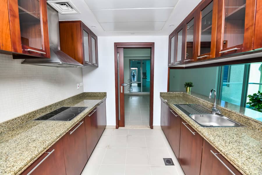 15 Genuine Listing ! Marina Facing | Large 1BR+Maids Apartment