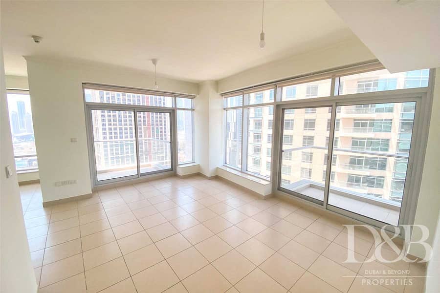 2 Downtown Views | Spacious | Chiller Free