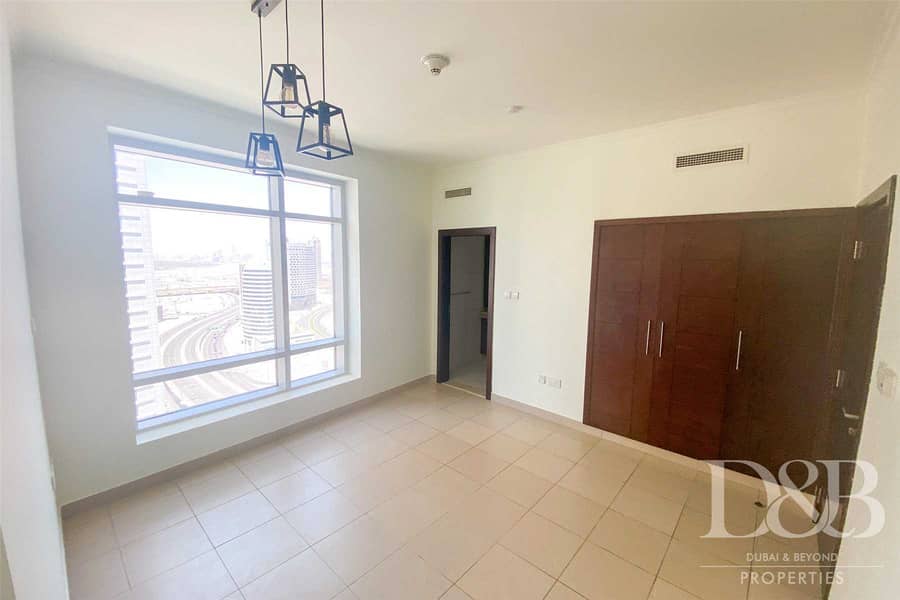 6 Downtown Views | Spacious | Chiller Free