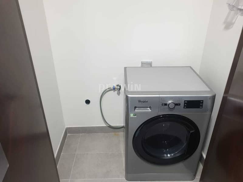 7 Great size 2 bedroom with closed kitchen including all white goods + 2 months free!