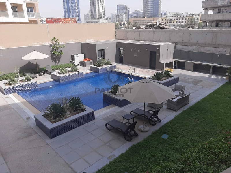 8 Specious Studio | Pool View | Best Price