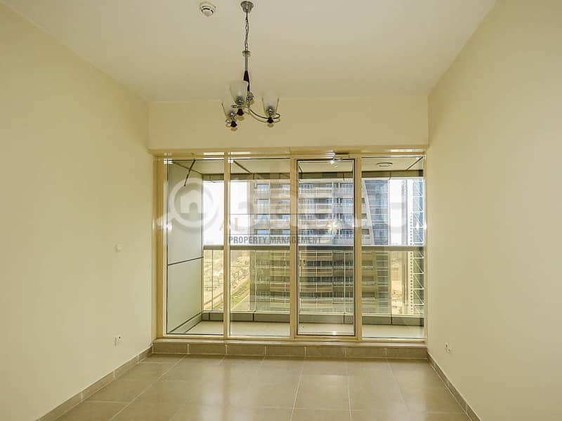 6 2 Balcony | Chiller Free | Next to Metro Station