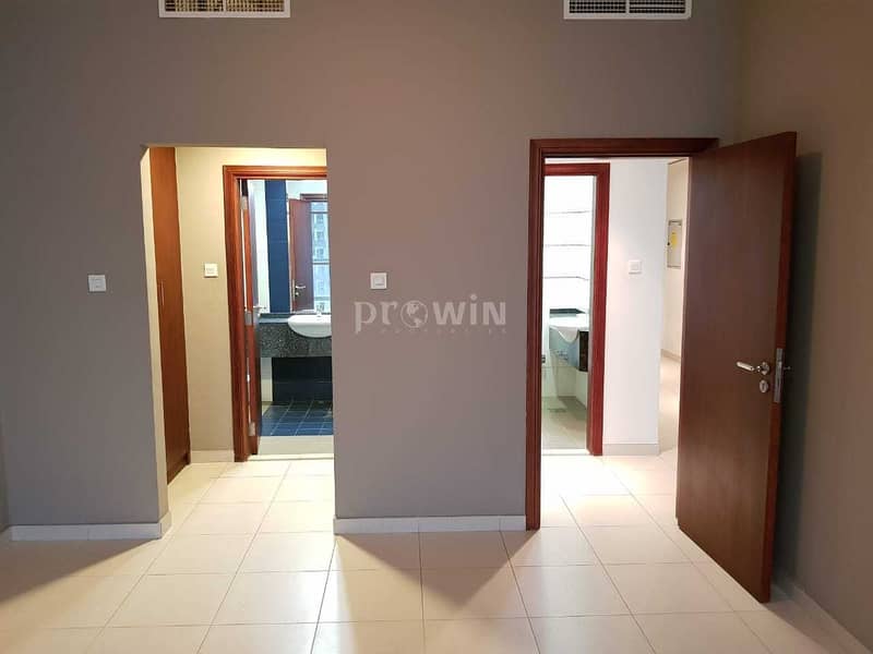 11 Spacious 1 bed with canal view | Business Bay !!!