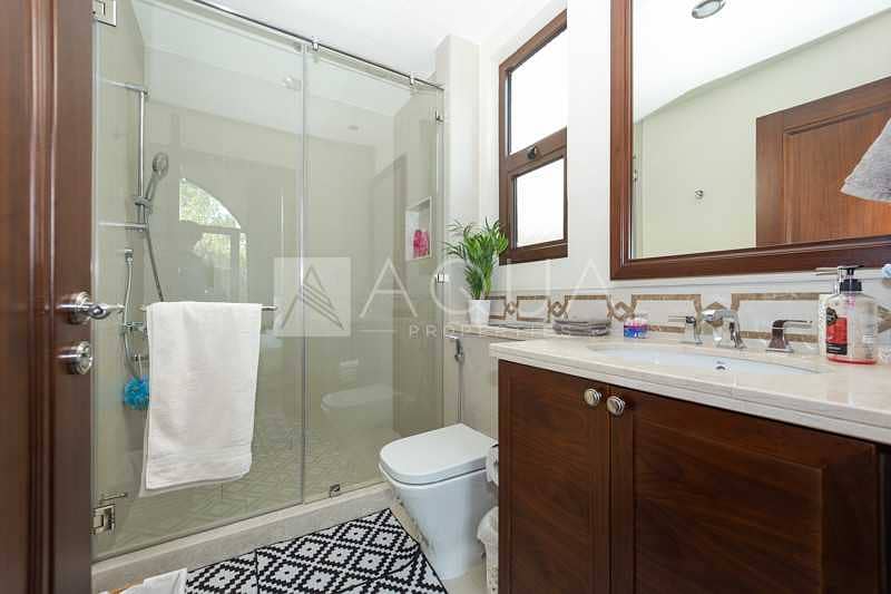 8 Exclusive | Excellent condition | Private pool