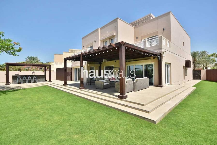 Fully Upgraded | Beautiful Lake View | Exquisite Fully Upgraded | Beautiful Lake View | Exquisite