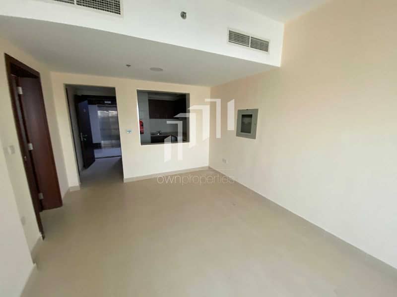 Chiller Free | With Balcony | Golf View Chiller Free | With Balcony | Golf View