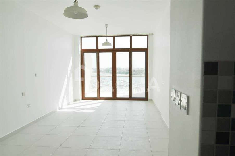 2 Huge balcony / amazing sea views / multiple cheques