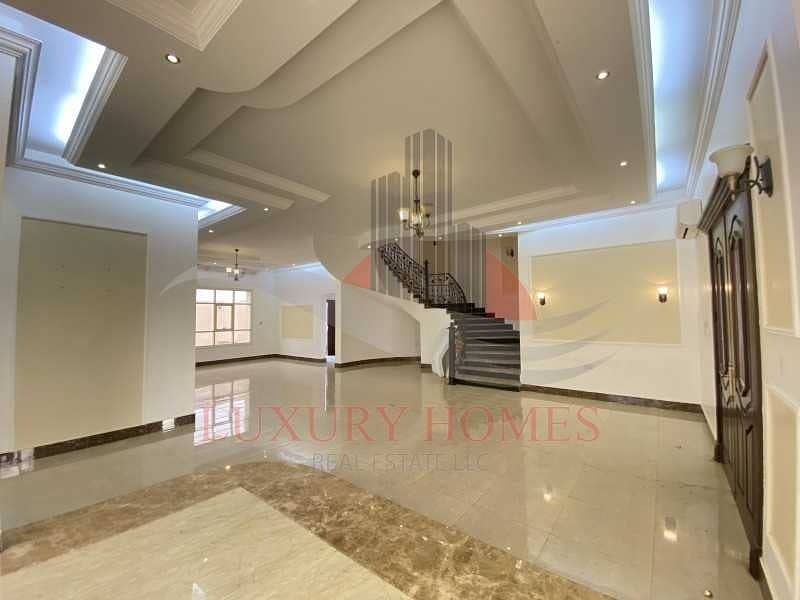 9 Meticulously Independnet Villa with Kids Play Area