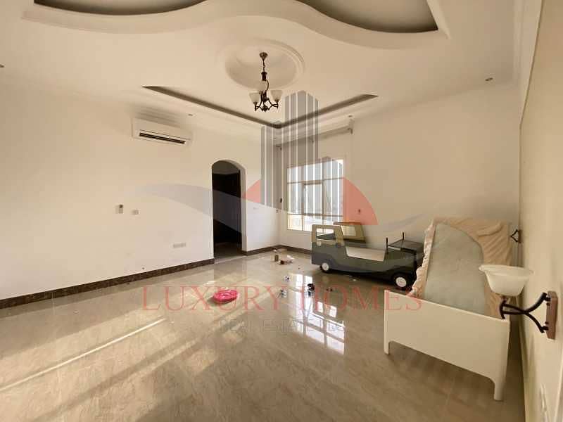 14 Meticulously Independnet Villa with Kids Play Area