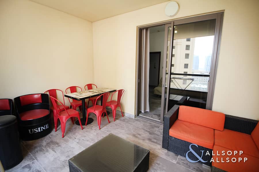 Upgraded | Small Terrace | Vacant l 2 Bed