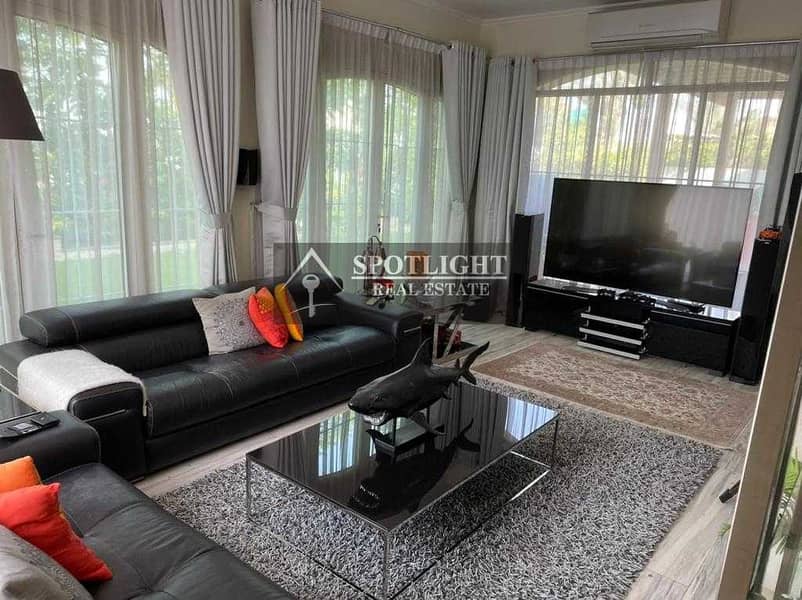 5 LEGACY | UPGRADED | 5-BR ATTACHED ENSUITE + MAID |