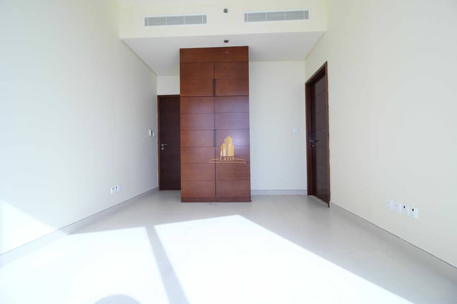 19 Breathtaking SEA & CORNICHE VIEW Duplex of 3 BR + MAID's | PRIME Location !