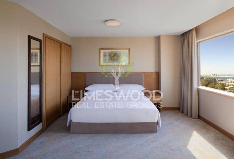 位于迪拉区，科尼切德拉海滨长廊 2 卧室的酒店式公寓 135000 AED - 4991193