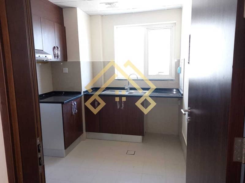 2 2  Month Free. . !! Large One bedroom APT | Close Kitchen