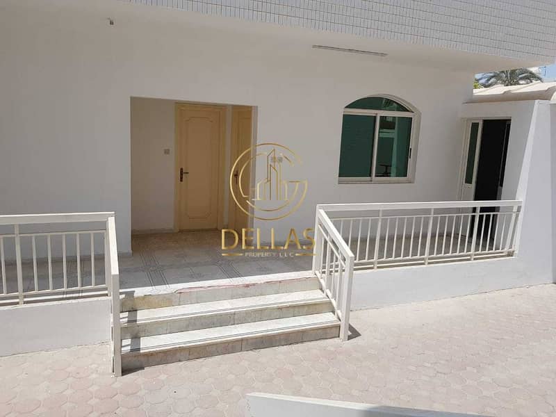 5 Villa in Abu Dhabi - Al Mushrif