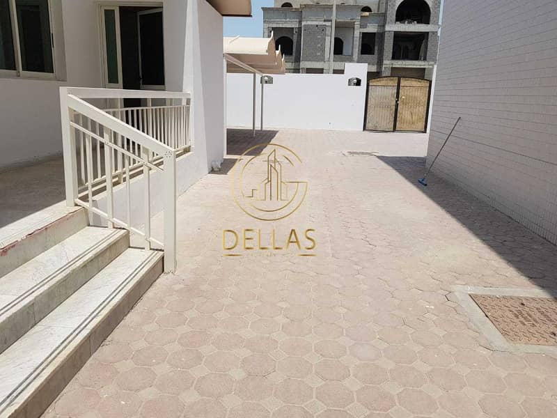19 Villa in Abu Dhabi - Al Mushrif