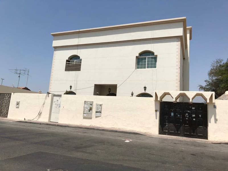 Large villa for rent in prime area in Abu Hail street,14 room for companies