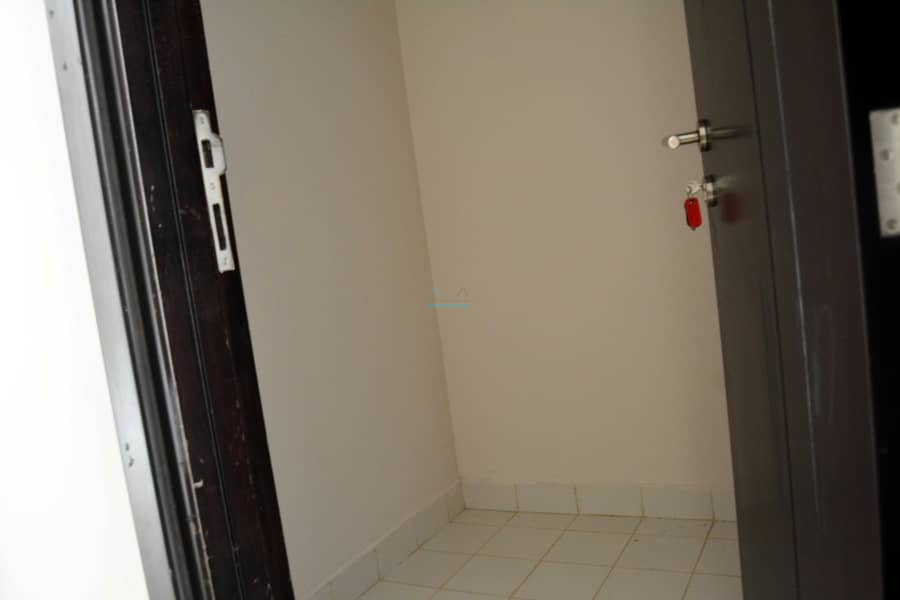 8 Call Now & Get upto 3% Discount - 2 Bed Room Vacant - Airy Layout Big Unit