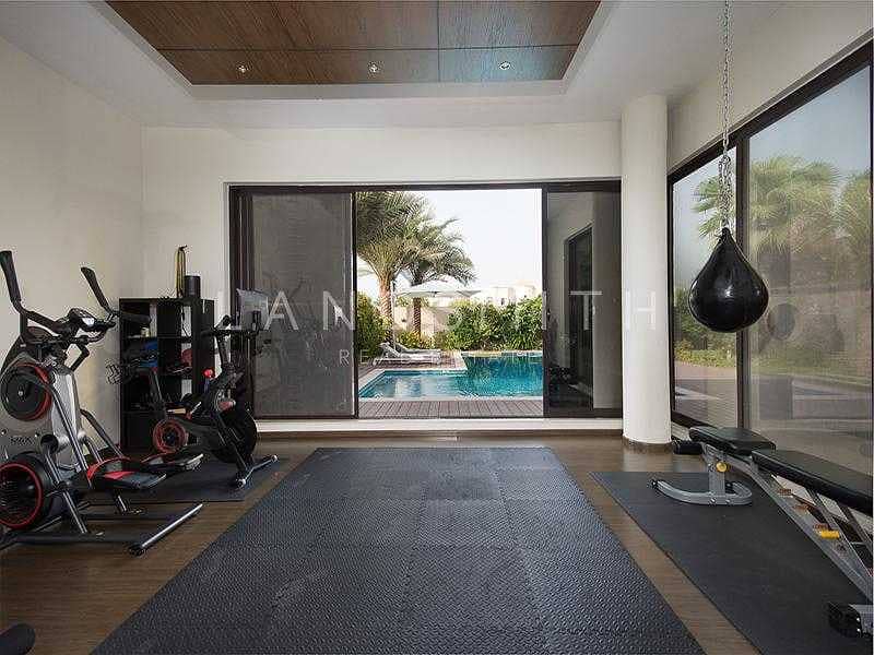 11 Gorgeous | Luxurious 5 BR Villa in Prime Location