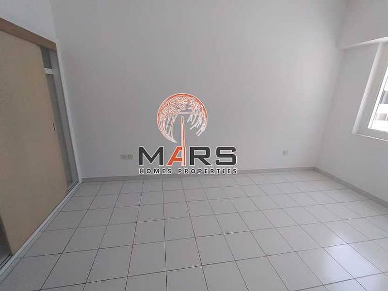 1 bedroom flat near Dubai Mall Metro with 2 months free