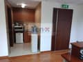 7 A beautiful fitted office with partitions  on middle floor