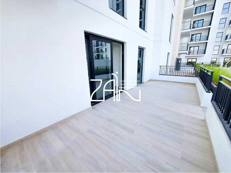 2 Ground Floor 1BR Apt with Large Balcony Pool View