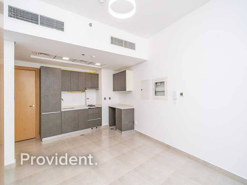 Brand New Spacious Studio/Exclusively Manage Brand New Spacious Studio/Exclusively Manage