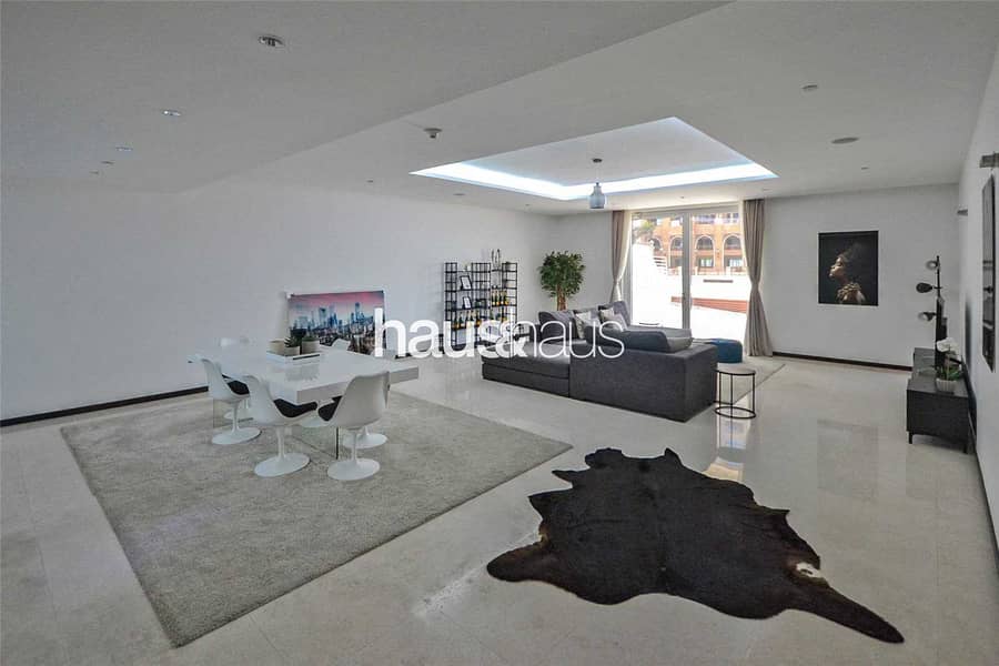 Very Rare Property| Private Garage| Large Balcony Very Rare Property| Private Garage| Large Balcony
