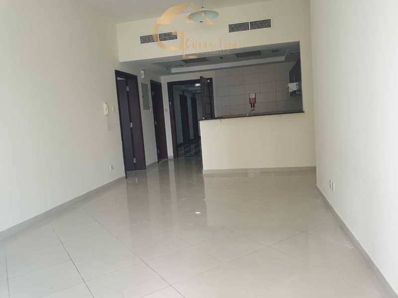 Full Lake View - Hot Deal 1BR Tenanted Apartment Full Lake View - Hot Deal 1BR Tenanted Apartment