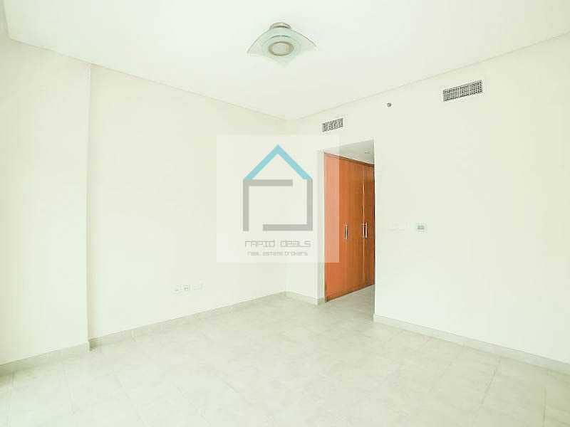 10 Well maintained 1BR facing SZR @ Madina Tower