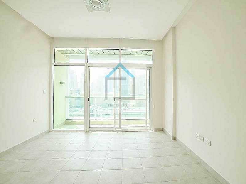 11 Well maintained 1BR facing SZR @ Madina Tower